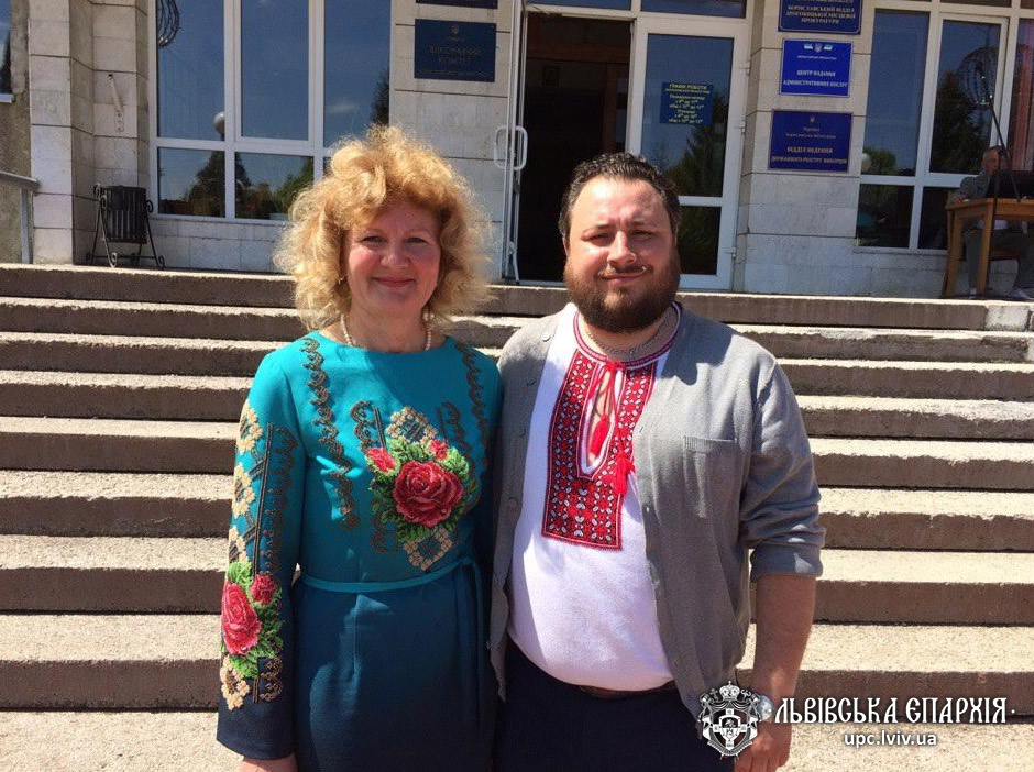  Керівник єпархіального відділу Місіонерства, релігійної освіти та катехизації  взяв участь у Бориславському міському флеш-мобі вишиванок "Ми українці"