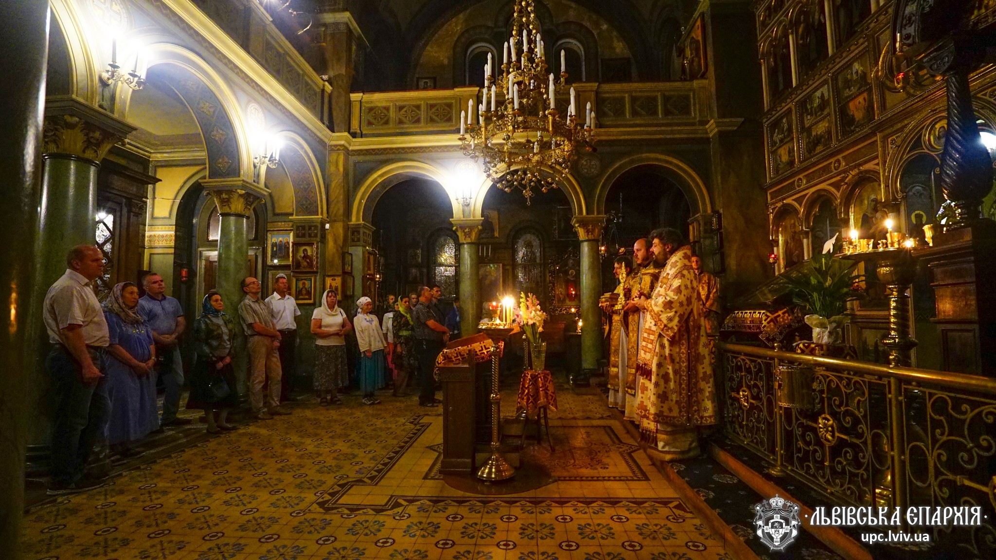 У день пам'яті рівноапостольної Марії Магдалини архієпископ Філарет звершив нічну Літургію в Георгіївському соборі Львова